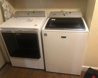 MAYTAG washer / dryer