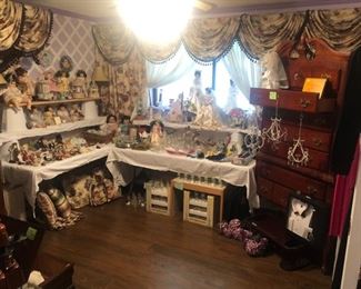 The doll room!