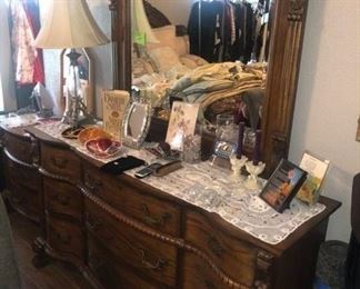 Matching serpentine front dresser to the bed