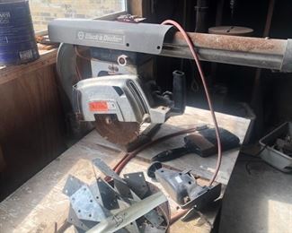 Black & Decker radial arm saw