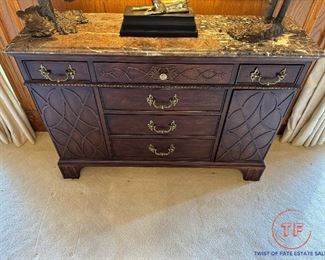 HENREDON Marble Topped Chest of Drawers with Detailed Fretwork