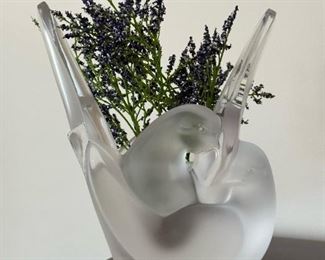 LALIQUE Sylvie Love Bird Vase