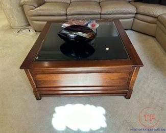 BOB TIMBERLAKE Lexington Collection Collector's Cocktail Table