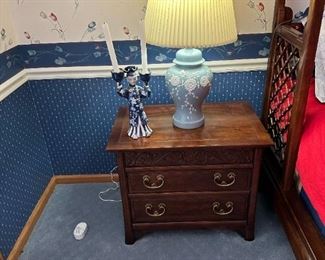 HENREDON Asian Style Nightstand