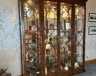 HENREDON Lighted Display Cabinet