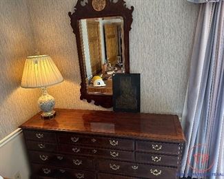 HENREDON Aston Court Bedroom Set