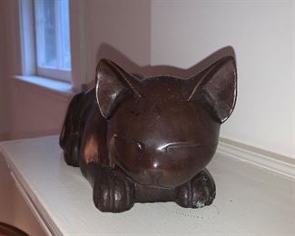 Bronze cat