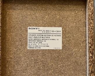 Pair of bookshelf Sony speakers - SS-CDX1