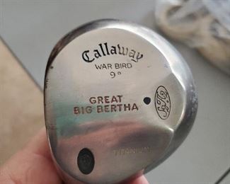 All clubs are left....Callaway