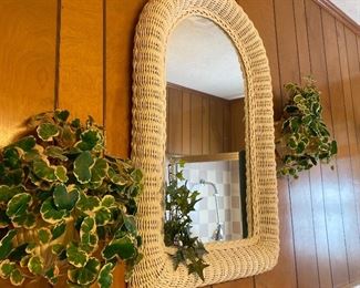 Wicker mirror and wall pockets