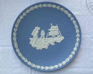 Wedgewood Man on The Moon Apollo Eleven July 20, 1969 Commemorative Plate.