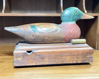 Mason Company Vintage Duck Decoy Box.
