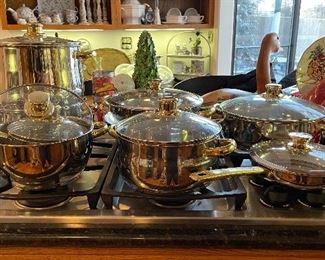 Sample of Brand New Cookware. Photo 1 of 2.