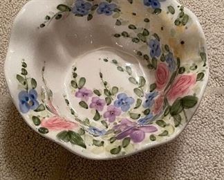 Sample of English Garden For Don Simpson. Set Includes 6-Piece Place Setting for 6 - Dinner, Salad, Fluted Bowl, Cereal Bowls, Mug & Saucer. Serving Pieces Available, Too. Photo 7 of 10.