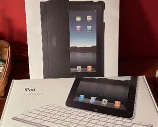 IPad Keyboard & Case.