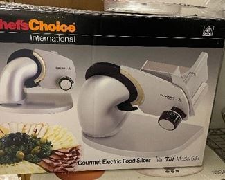 Chef's Choice Gourmet Electric Flood Slicer.
