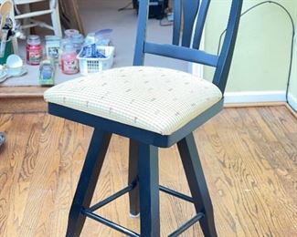Set of Three Swivel Counter Stools. Each Measures 18" W with 26" Seat Height. Photo 1 of 2.