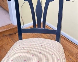 Set of Three Swivel Counter Stools. Each Measures 18" W with 26" Seat Height. Photo 2 of 2.