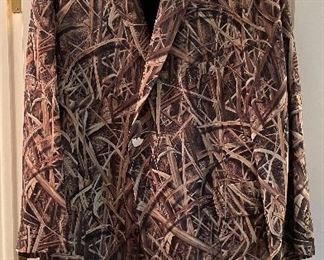 Camo Blazer in XL.