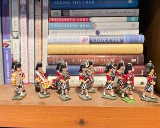 Sample of Vintage Lead Figurines. Photo 3 of 5.