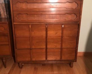 MCM Style Highboy/Chest of Drawers. (36in W x 18in D x 43in H)