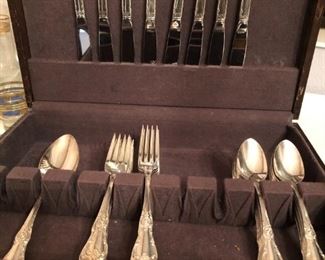 ONEIDA Flatware Service for 8