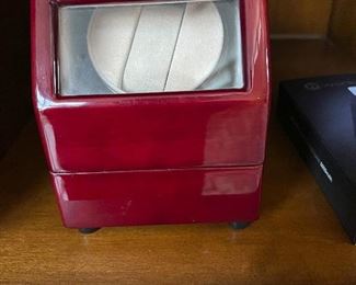 Electric watch winder