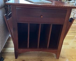 "Impressions" by Thomasville - End Table with magazine racks