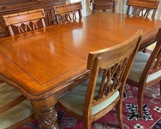 "Lexington" Dining Table w/2 leaves, 4 chairs and 2 arm chairs
