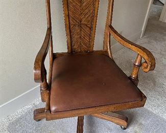 Tommy Bahama by Thomasville Desk chair (front)