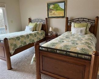 "LEXINGTON” (Bob Timberlake) Twin Beds w/iron trim