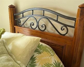 ‘LEXINGTON’ - close up - headboard