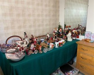 And lots of vintage and new Christmas decor. 
