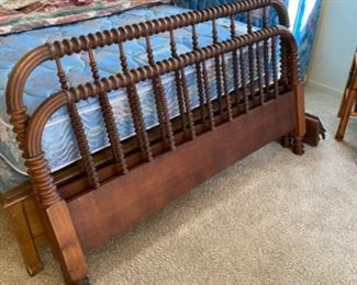 Vintage “Jenny Lind” Spindle Full Size Bed - Headboard, Footboard, Side Rails. Solid hardwood!