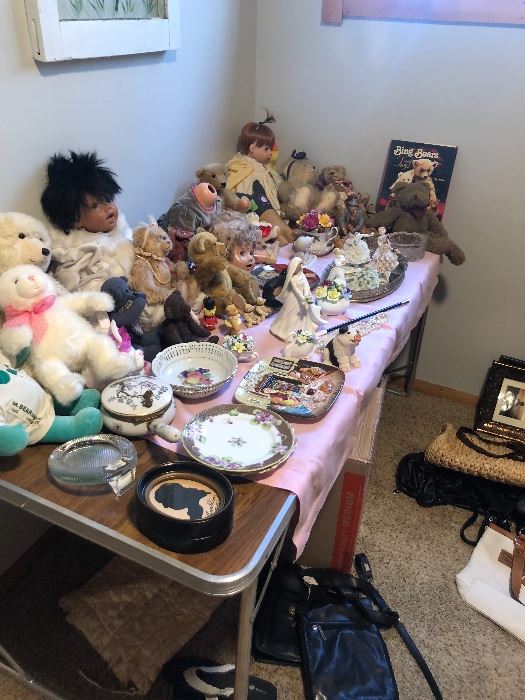 CHARDON MOVING SALE in Chardon, OH starts on 2/24/2023