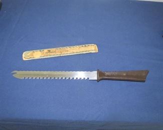 VINTAGE CARVING KNIFE.