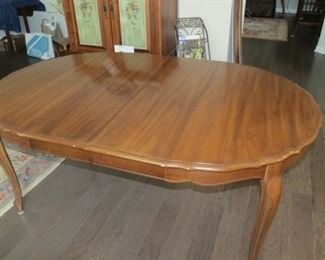 AND NOW 2 LEAVES.  VERY VERSATILE.