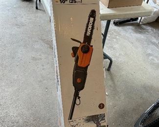 Worx pole saw chainsaw Brand New still in the box, never been used!