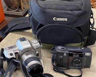 SG1017 BUDLED LOT OF 2 MILTNOLTA CAMERAS AND CANNON BAG, UNTESTED