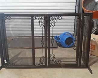 SG8009 FRONTGATE FREESTANDING PET GATE WITH DOOR