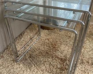 MCM nesting tables