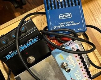 Blues Breaker Pedal OOH WAH pedal
MXR EQ