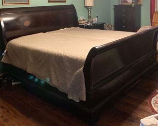 Master Bedroom King Sleigh Bed