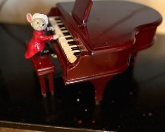 Mouse Playing Piano Figurine 