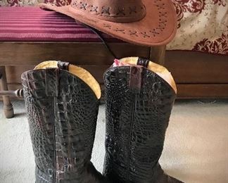 Men's Hat and Rudel Rogers Boots 