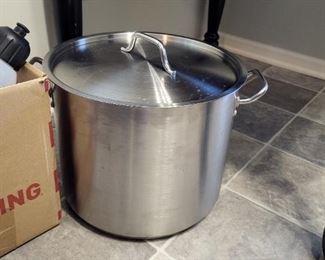 HEAVY DUTY HUGE POT