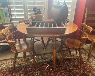 Ethan Allen Hard Rock Maple table and 4 chairs with 2 leaves 