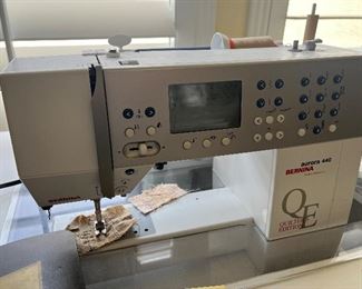 Bernina Aurora 440 