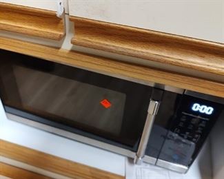 Hamilton Beach microwave, almost new.