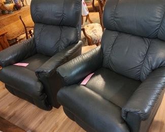 Leather look recliners in excellent condition